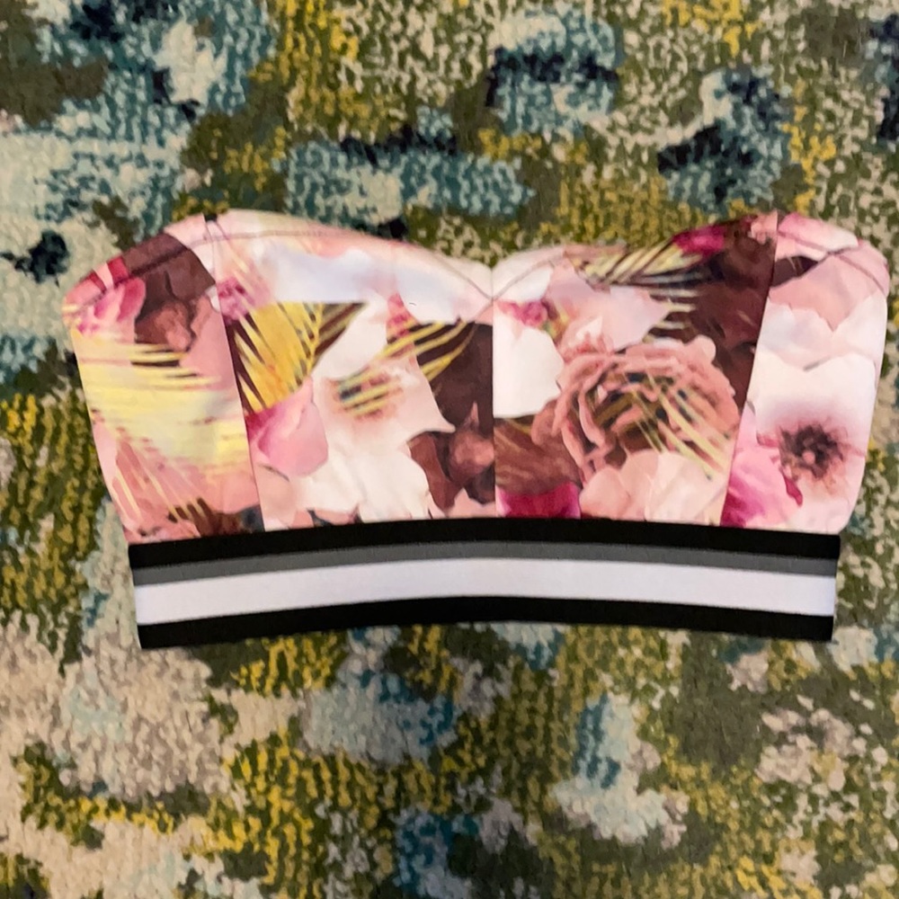 Size XS bandeau top